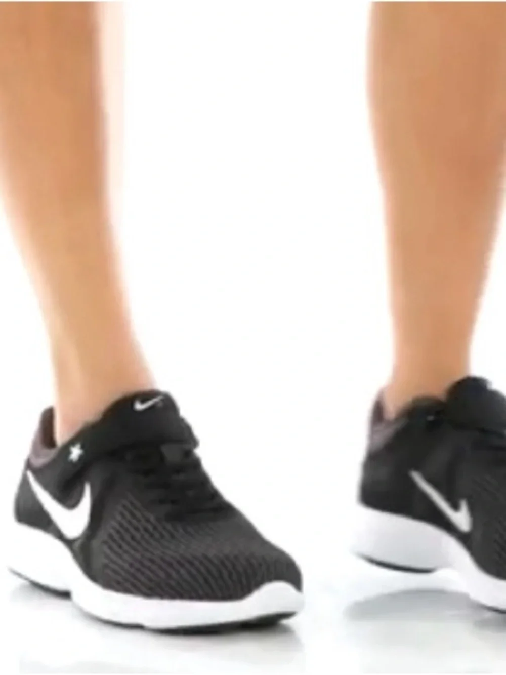 Nike Revolution 4 FlyEase Black and White Mesh Sneaker—Kids 5.5/Women’s 7